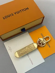Louis Vuitton LV uses shiny brass to carve skateboard-shaped bag charms and keychains-3653  