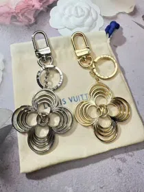 Louis Vuitton LV floral hollow petal keychain-3866  